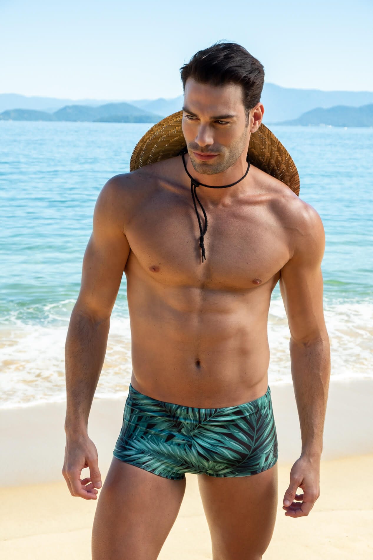 Resultado de imagem para moda praia 2020 masculina  sungas